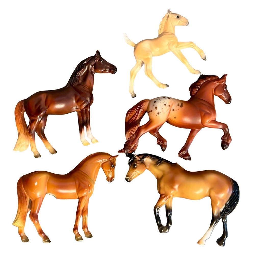 Breyer Stablemates Horse Lot of‎ 5 Figures Foal Mixed Set